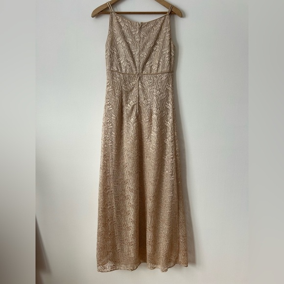Long gold dress COTY U.S.A - Picture 2 of 5